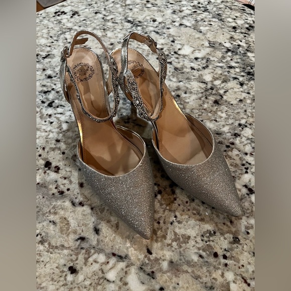 I. Miller Women’s Bryanna Buckle Pointed Toe Silver Sparkly Pumps Size 10 - Picture 5 of 7